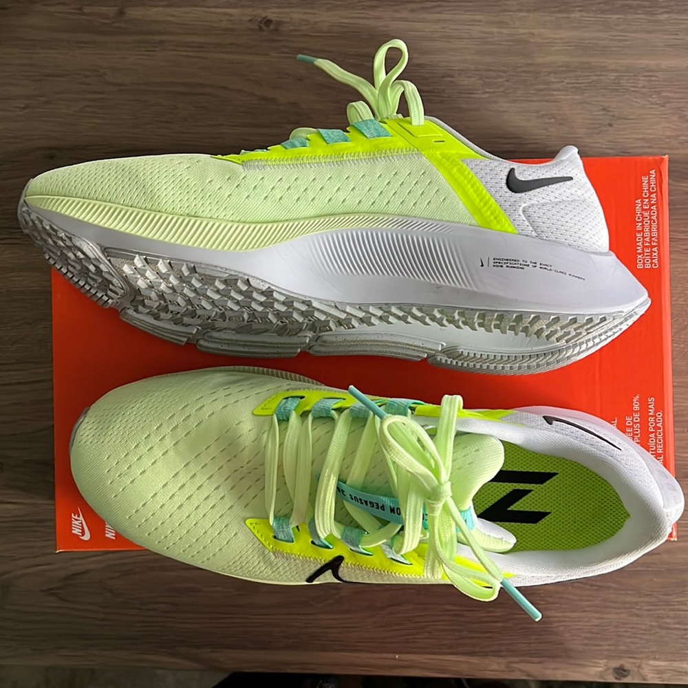 Like NEW - Nike Air Zoom Pegasus 38